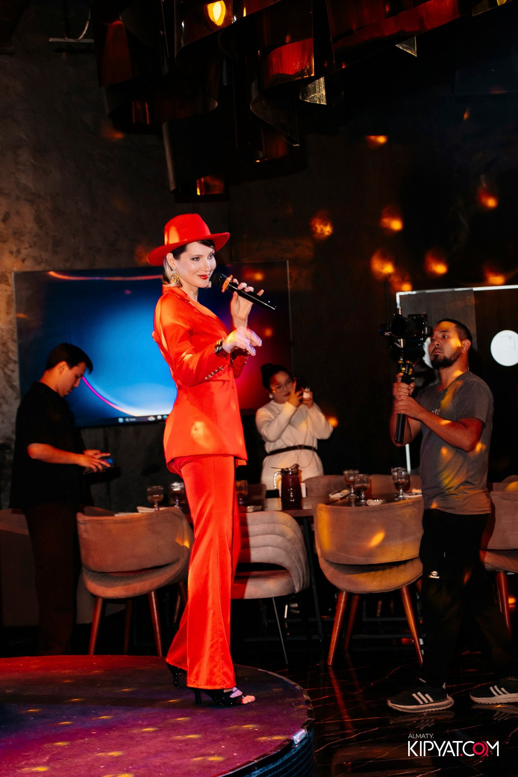 KARAOKE BATTLE В MOOD KARAOKE & TERRACE. КИПЯТКОМ АЛМАТЫ!