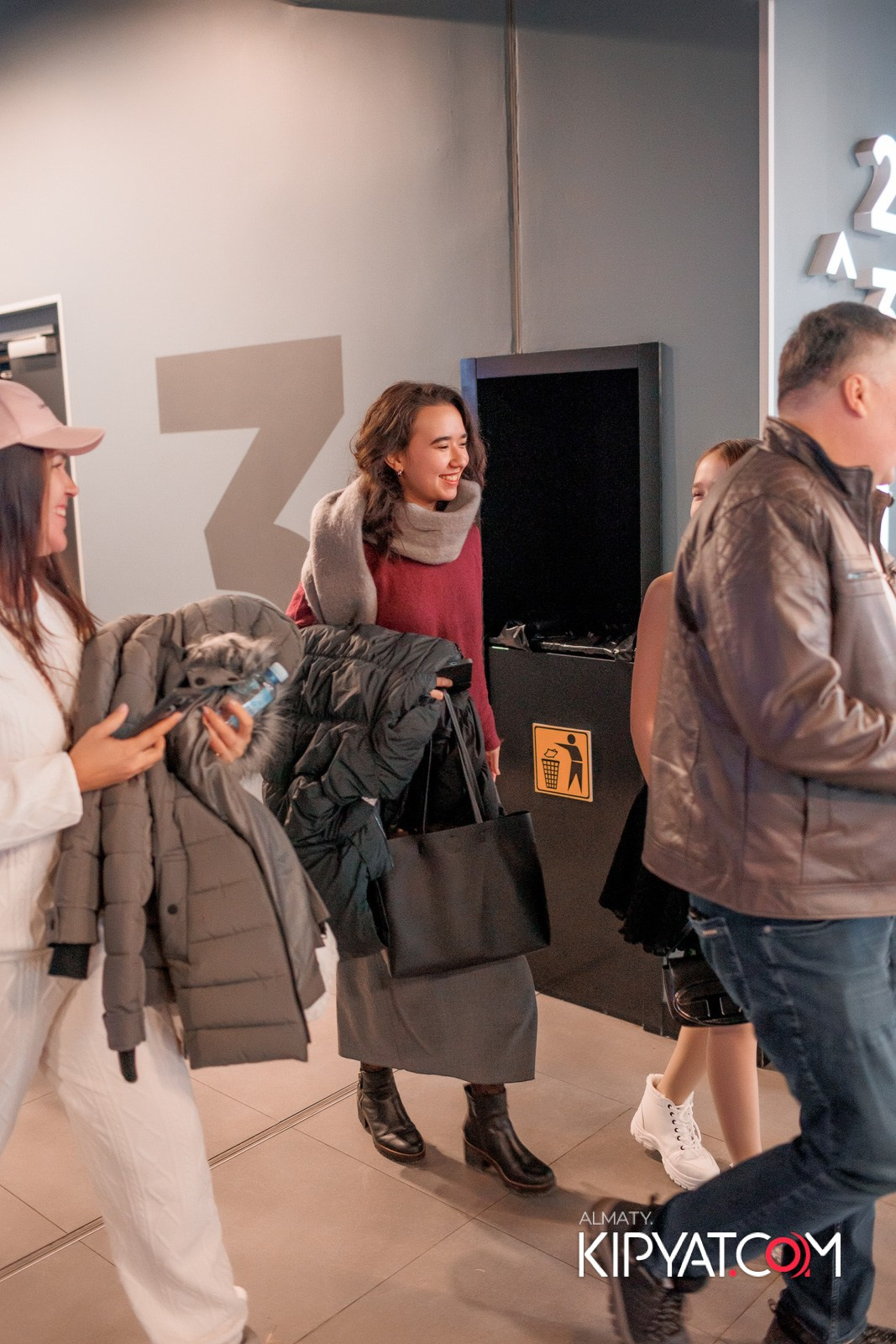 ПРЕЗЕНТАЦИЯ 8 ГРУППЫ КИНОПРОЕКТА «STARBALALAR». КИПЯТКОМ АЛМАТЫ!