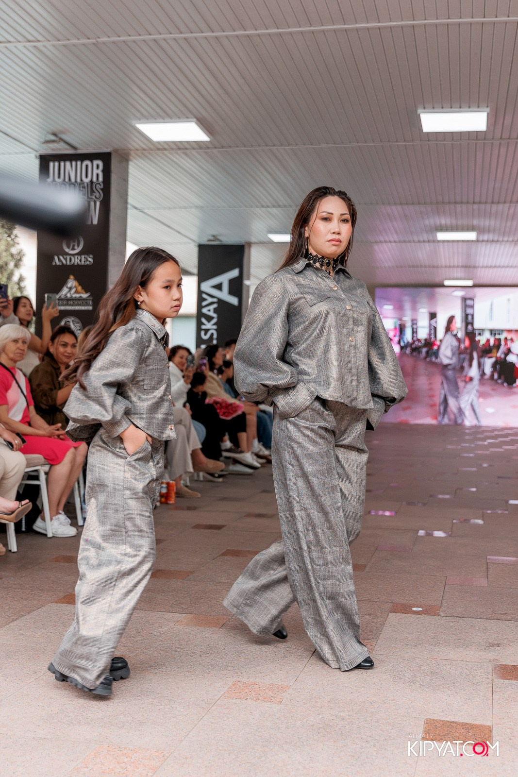 JUNIOR FASHION SHOW. КИПЯТКОМ АЛМАТЫ!