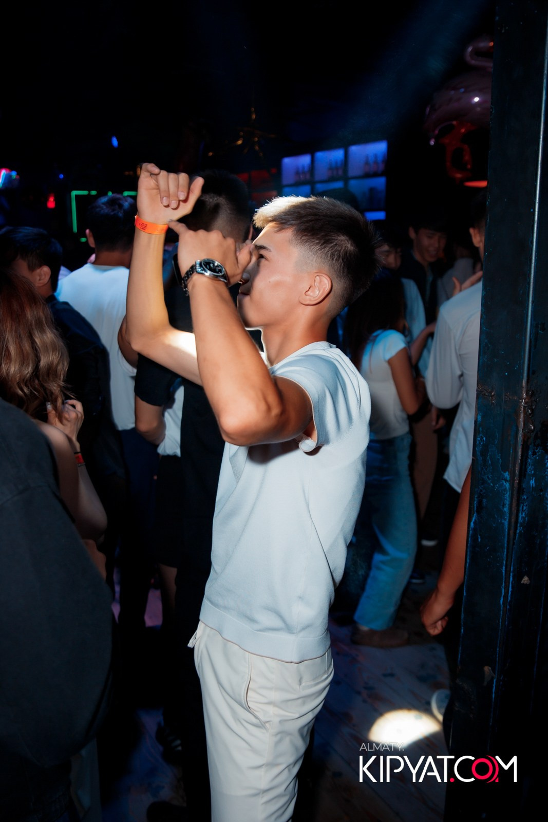 UYAT EMES BAR. КИПЯТКОМ АЛМАТЫ!