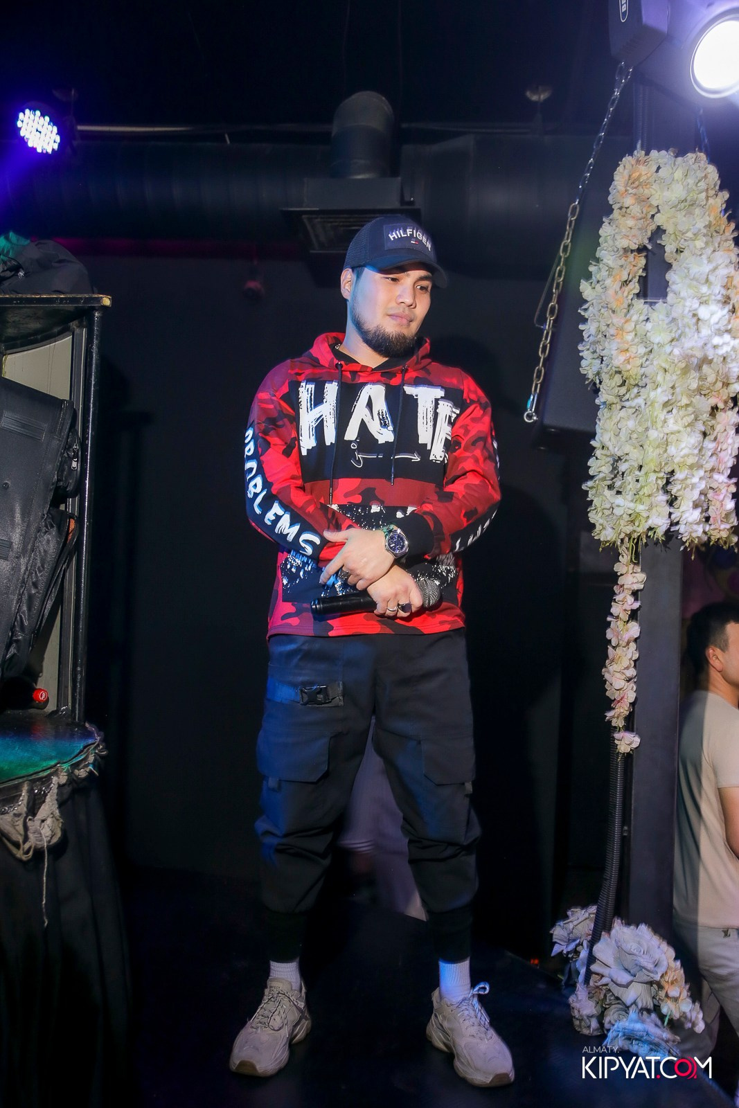 UYAT EMES BAR. КИПЯТКОМ АЛМАТЫ!