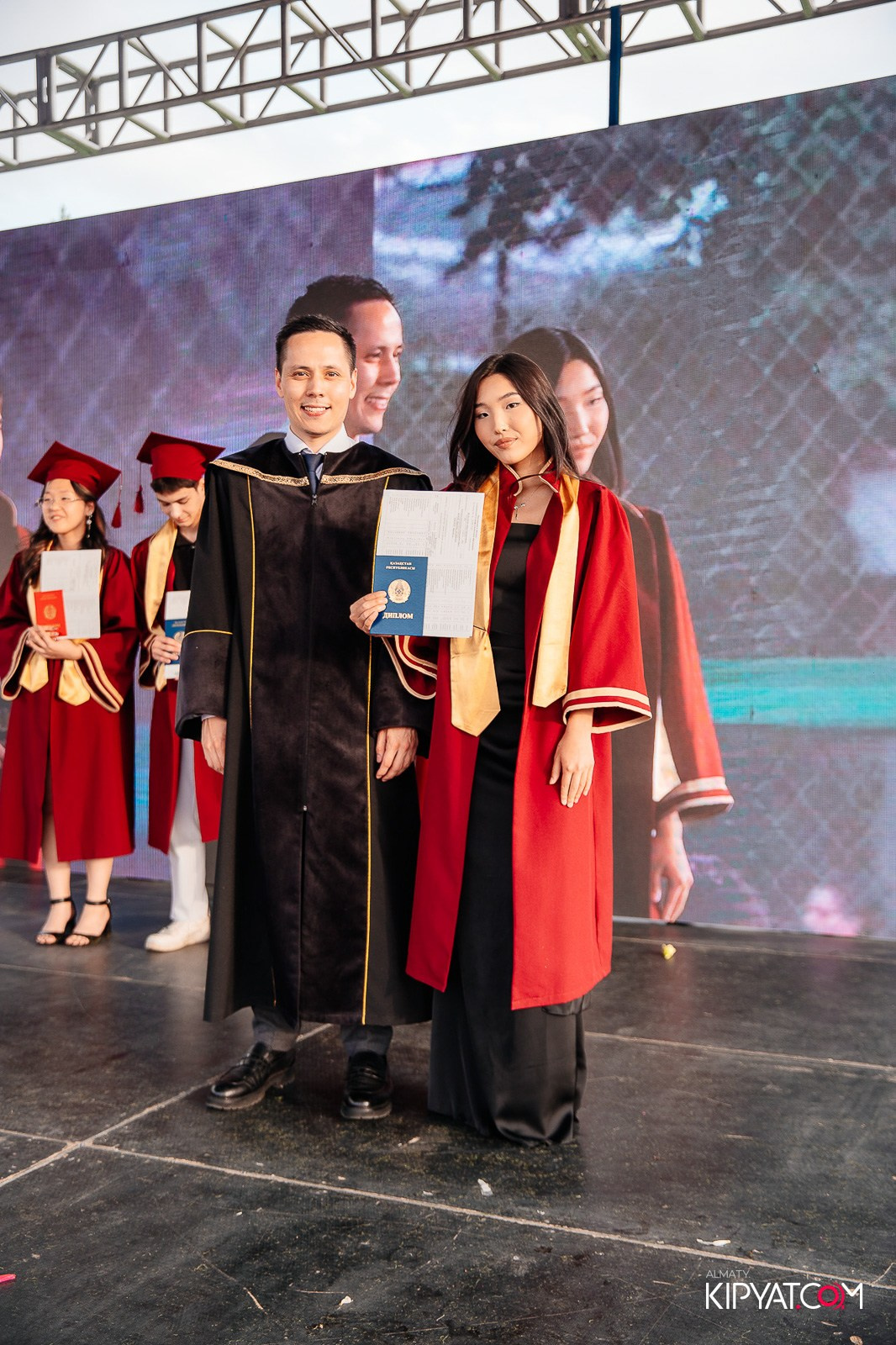 ВРУЧЕНИЕ ДИПЛОМОВ — НАРХОЗ КОЛЛЕДЖ. Part 4. КИПЯТКОМ АЛМАТЫ!