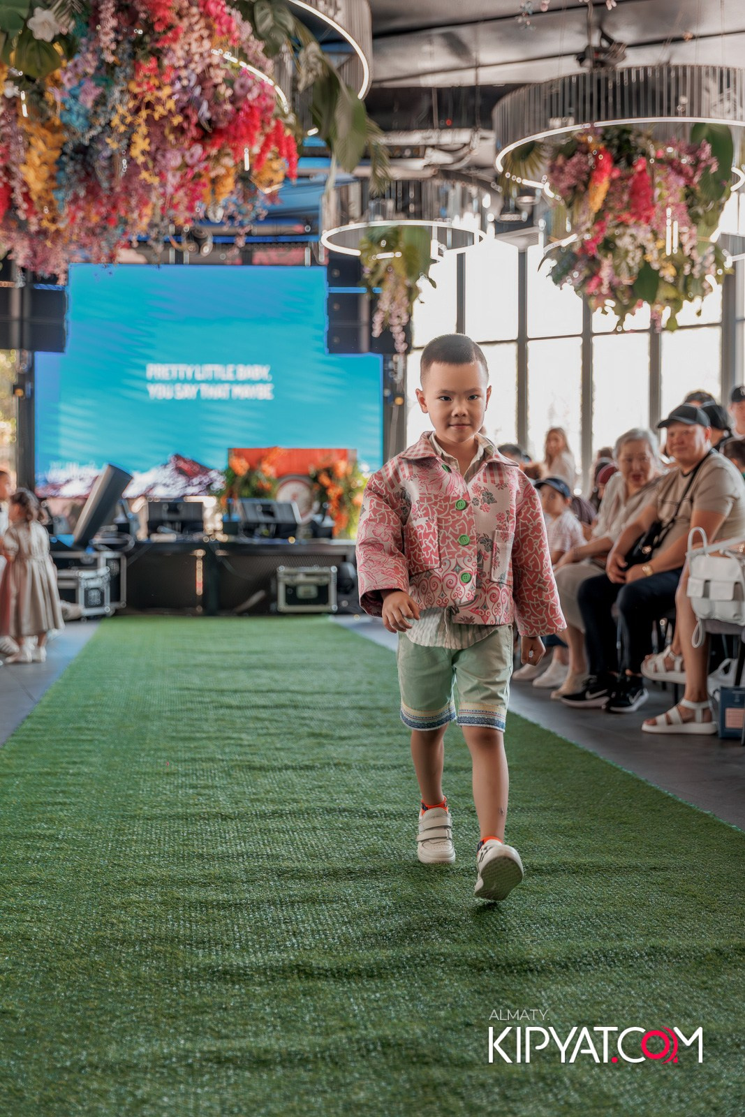 PROM KIDS FASHION SHOW. КИПЯТКОМ АЛМАТЫ!