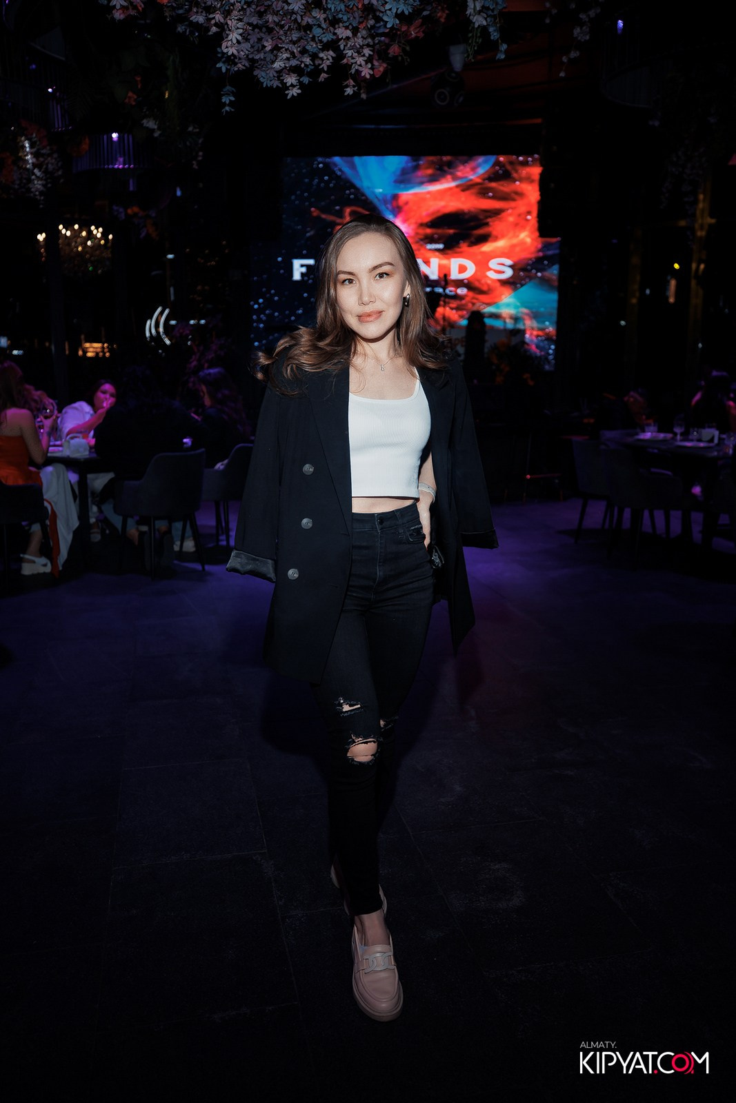 FRIENDS BAR & TERRACE. КИПЯТКОМ АЛМАТЫ!