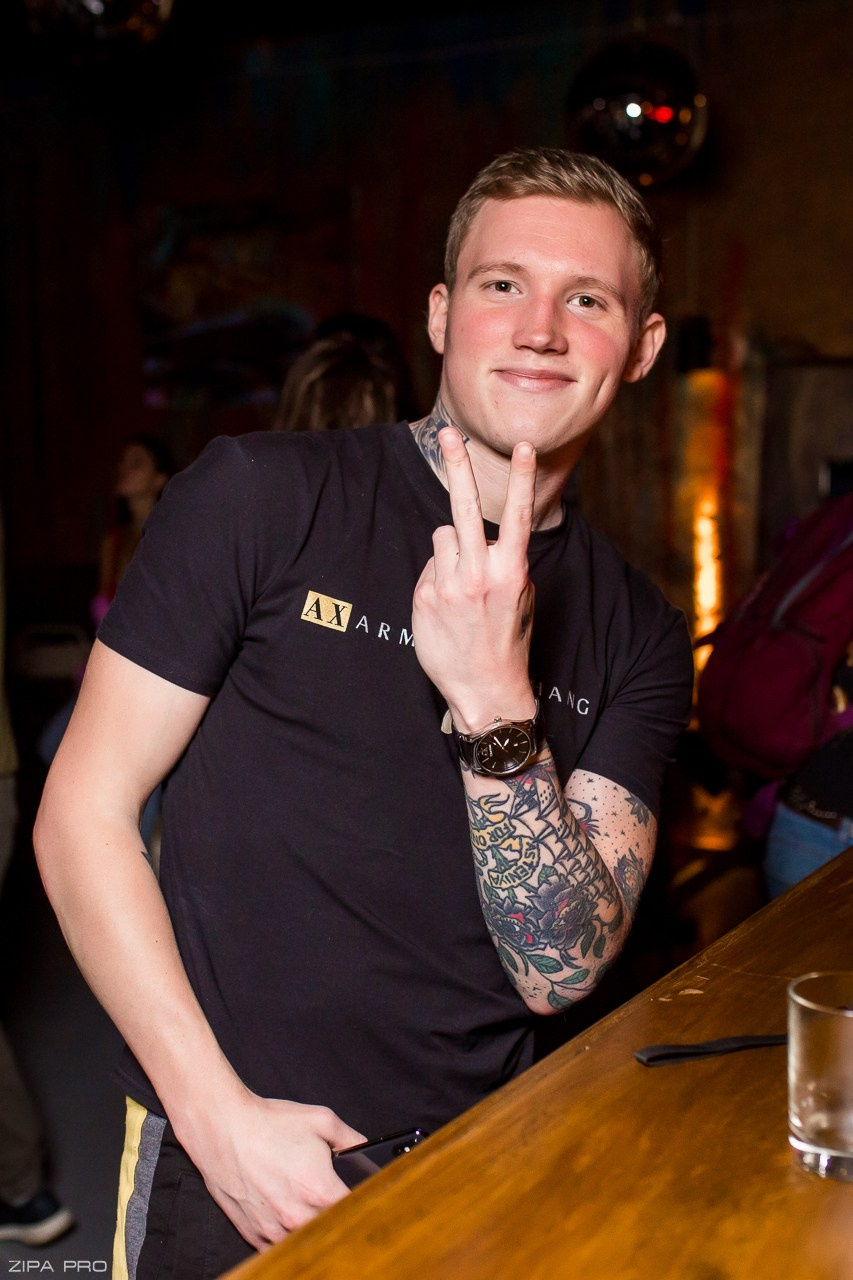 Бар «Buddu tut». Фотограф Zipa Pro