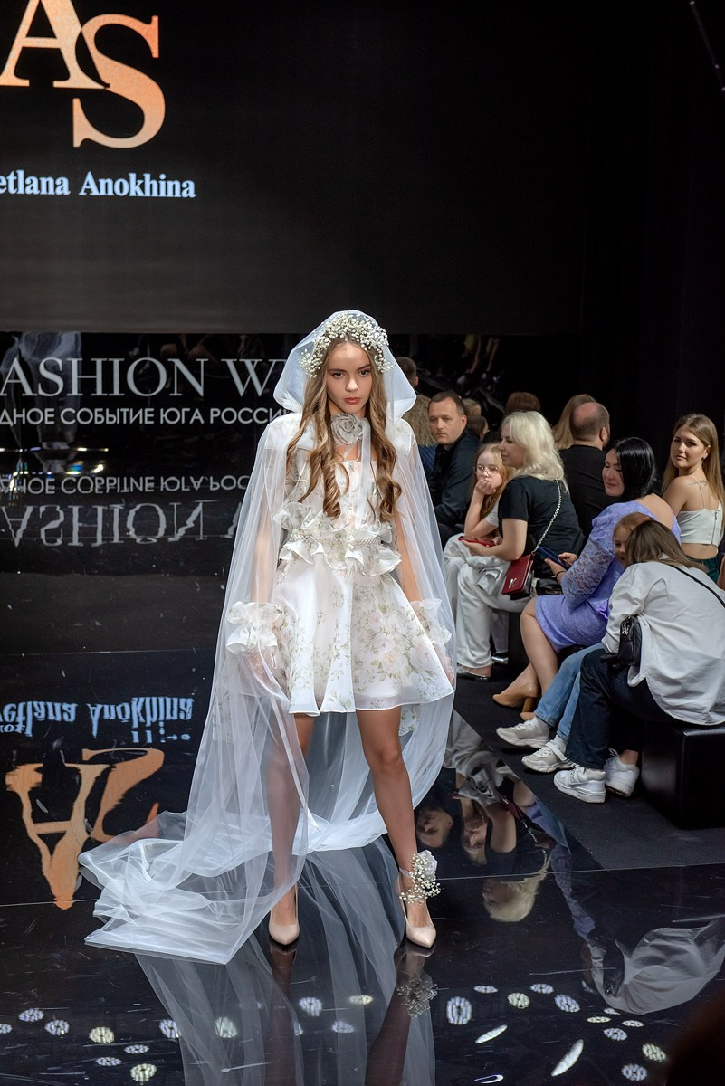 SochiFashionWeek2024 дизайнер Анохина. Семейный и коммерческий фотограф в Сочи Александр Бодунов