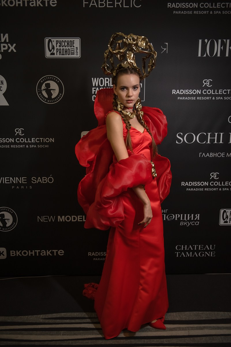 SochiFashionWeek2024 дизайнер Анохина Светлана. Семейный и коммерческий фотограф в Сочи Александр Бодунов