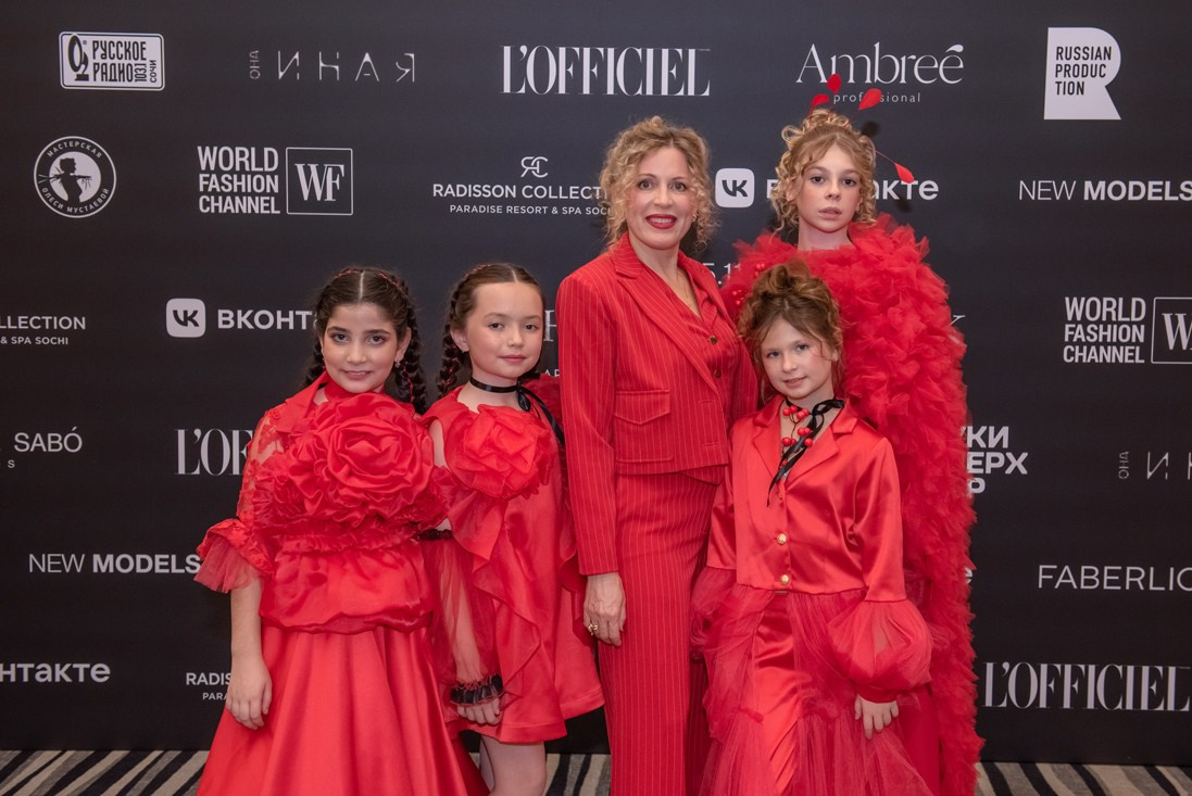 SochiFashionWeek2024 дизайнер Анохина Светлана. Семейный и коммерческий фотограф в Сочи Александр Бодунов