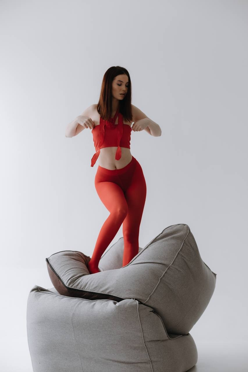 Модель для предметной съемки Аделина Б. Казань| Sale Easy