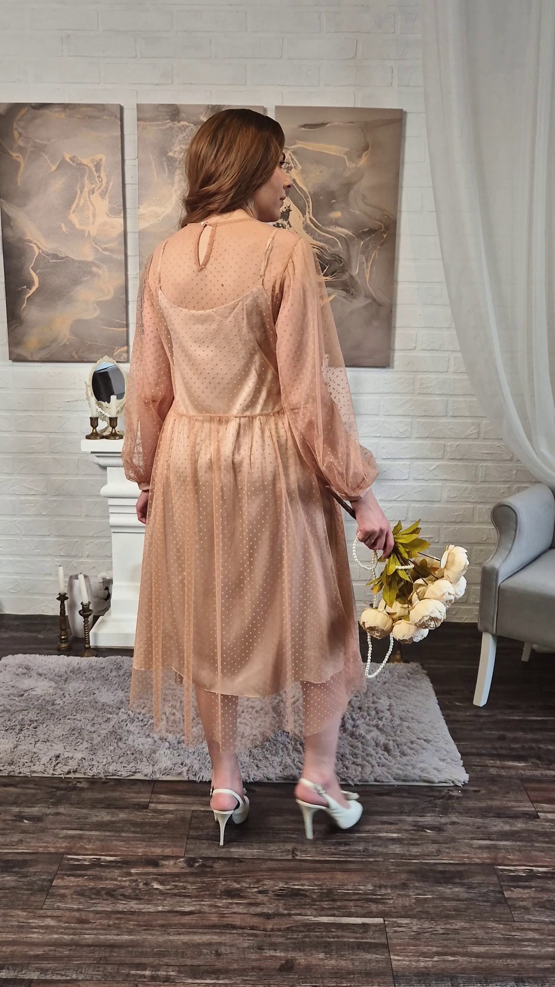 Миди платья. Интерьерная фотостудия Background в Омске