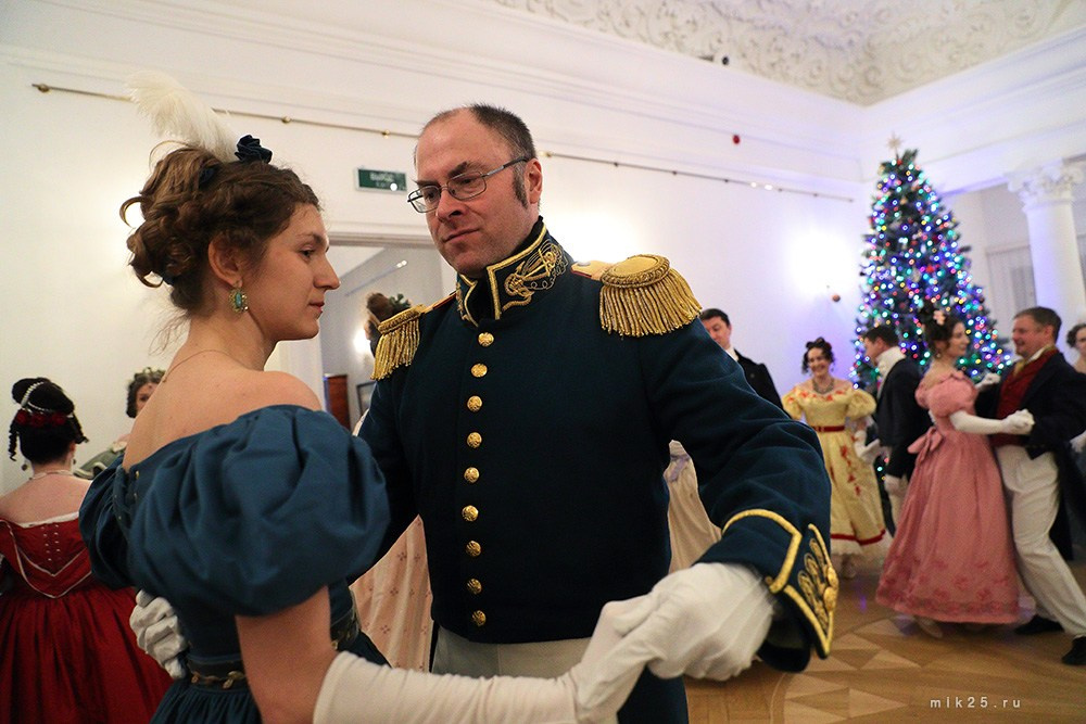 Рождественский бал. Mik25