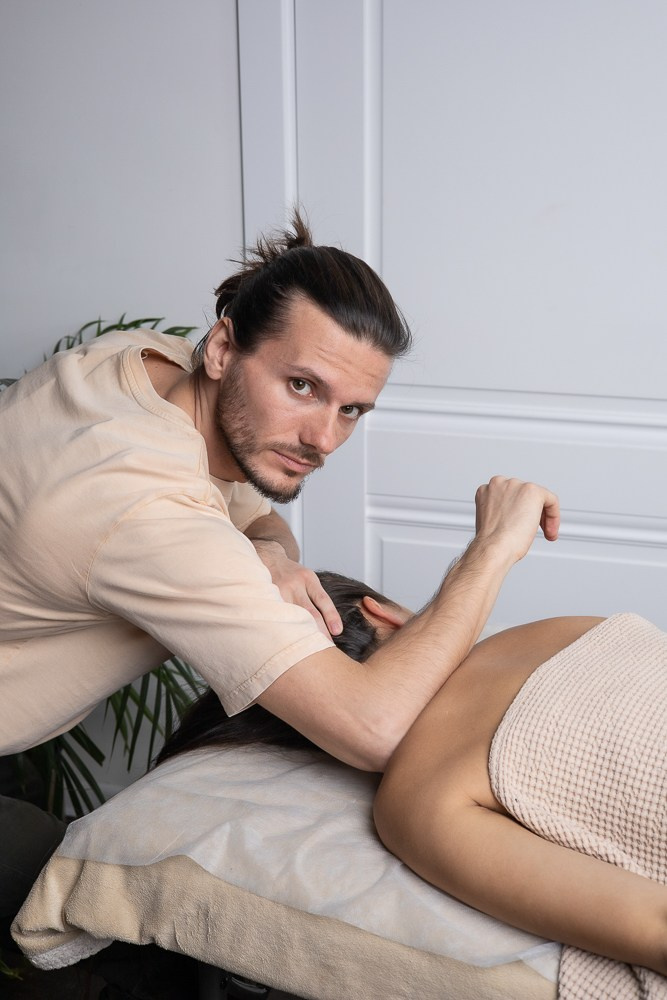 Массаж. Семейный и Свадебный фотограф в Сочи