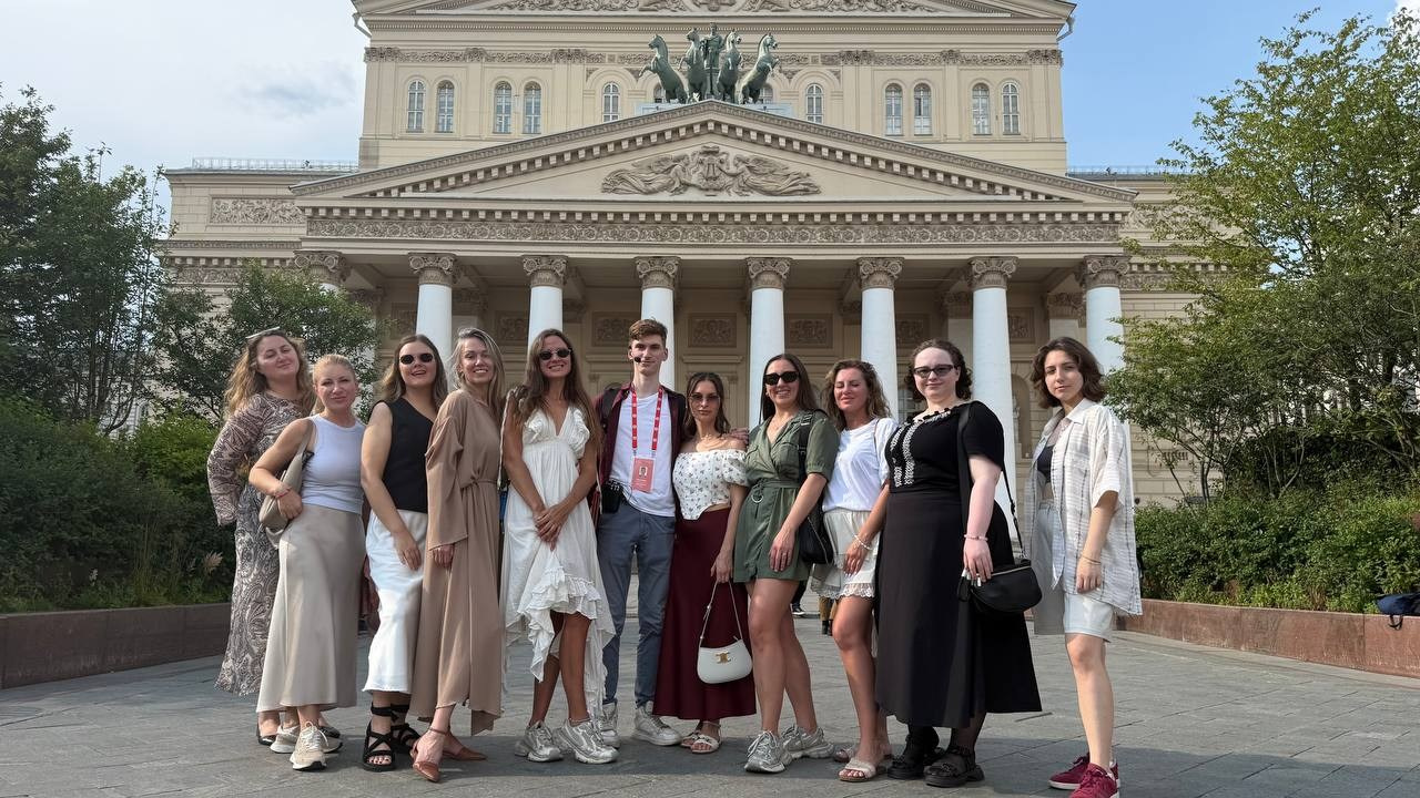 Серафим Гончаров  - аттестованный экскурсовод по Москве. П&П — Полезное с Приятным. Фотоэкскурсии — Москва на память. Экскурсовод и фотограф в Москве. Увези столицу в своём альбоме!