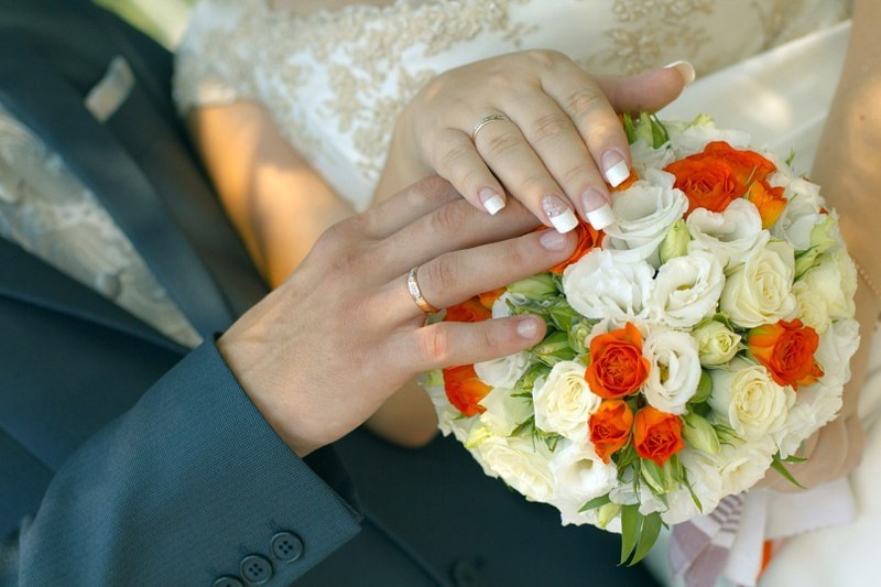 medlori fotobook Фотокниги в Липецке. Свадебная фотокнига «WEDDING DAY» Фотокнига постраничная (от 20 до 40 страниц), цена зависит от количества разворотов. Варианты фотокниг, созданные мной от фотосъёмки до дизайна. Цена: от 7500 руб за 10 разворотов. Обложка жёсткая, листы 350 мг. Фотограф Медведева Лариса.