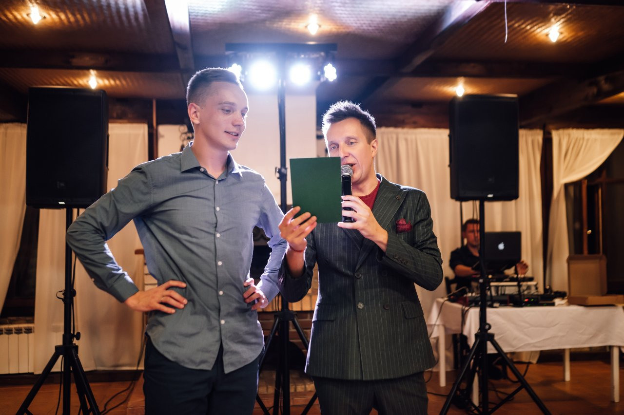 Юля и Денис. Ведущий на свадьбу в Москве Зубков Алексей