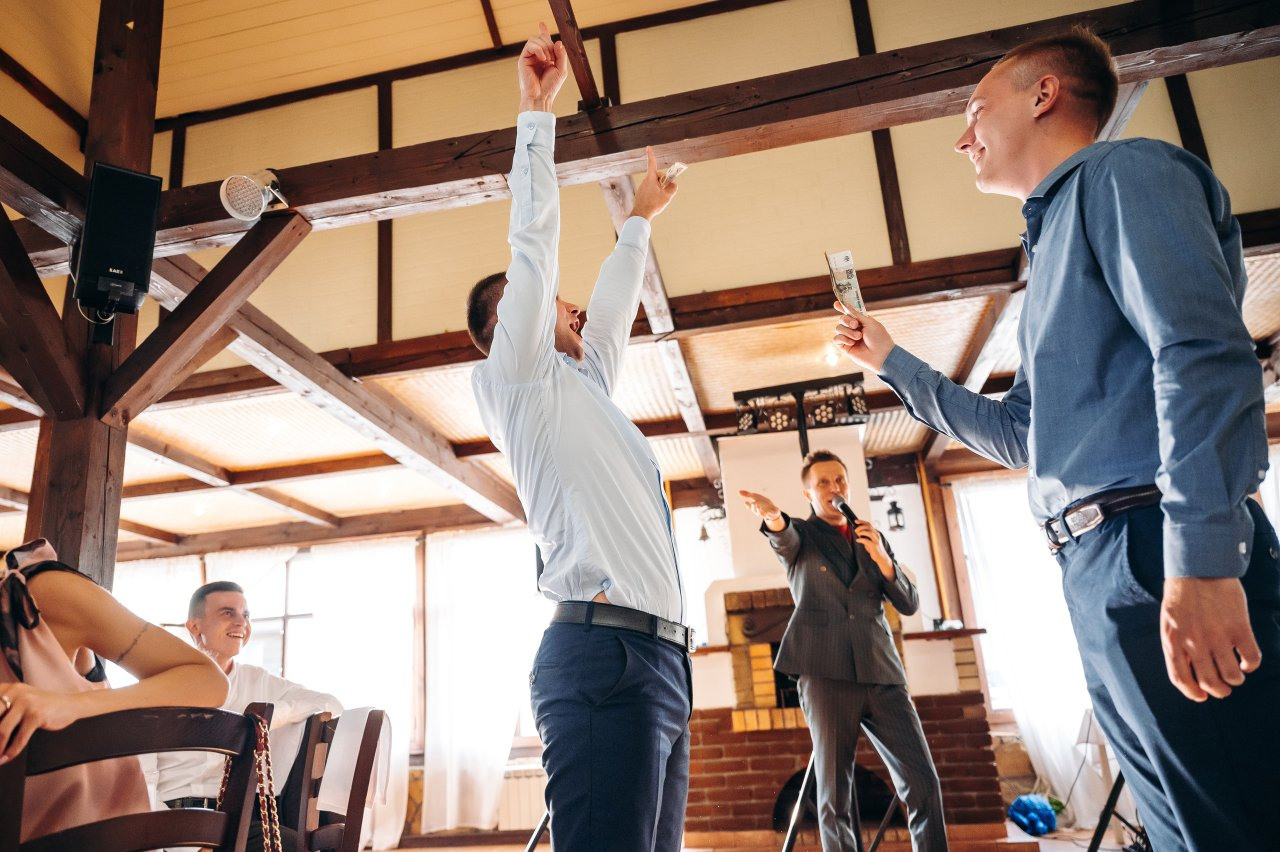 Юля и Денис. Ведущий на свадьбу в Москве Зубков Алексей