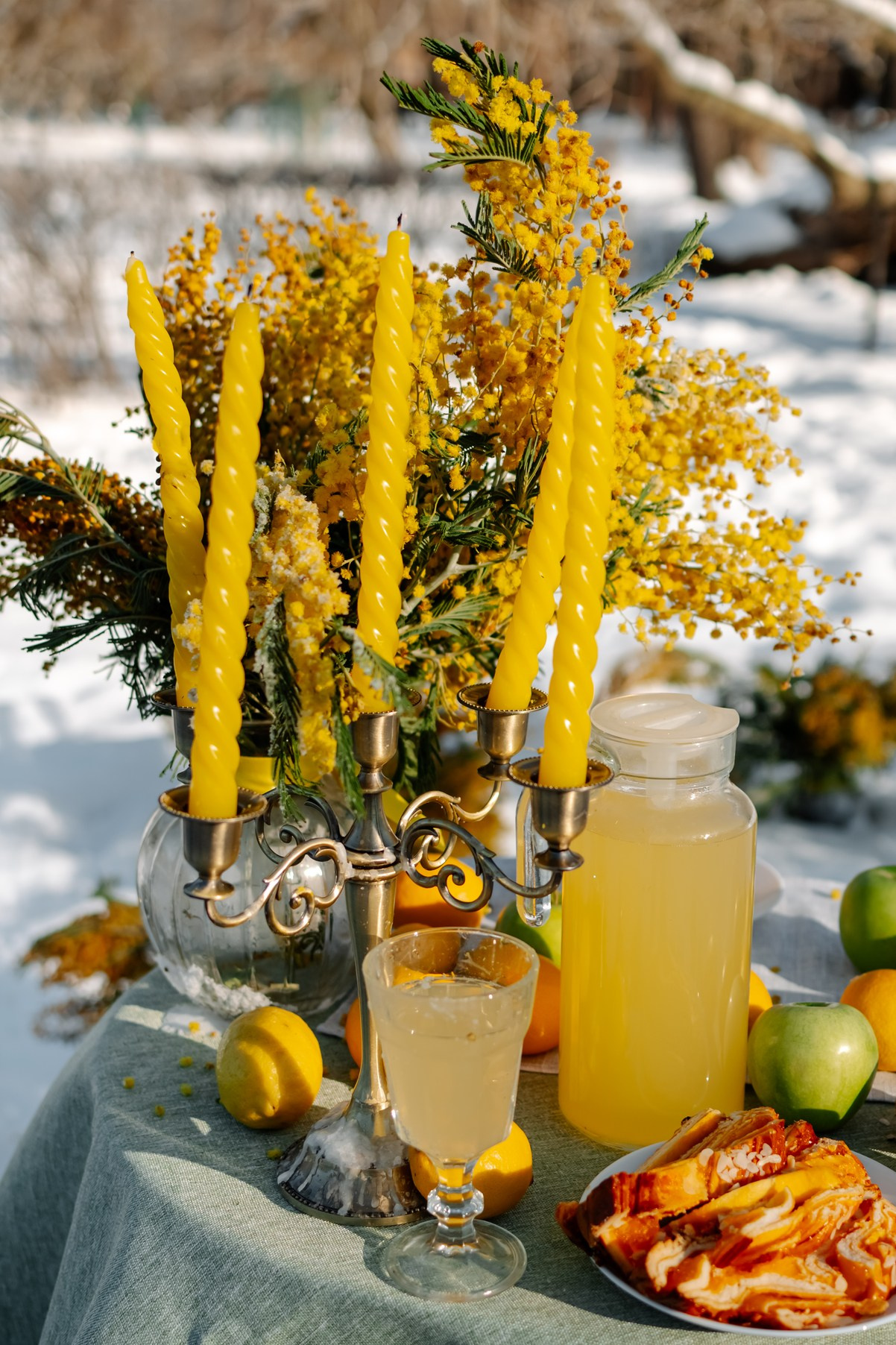 Ева с мимозой. Свадебный и сеейный фотограф в Санкт-Петербурге Елена Худякова