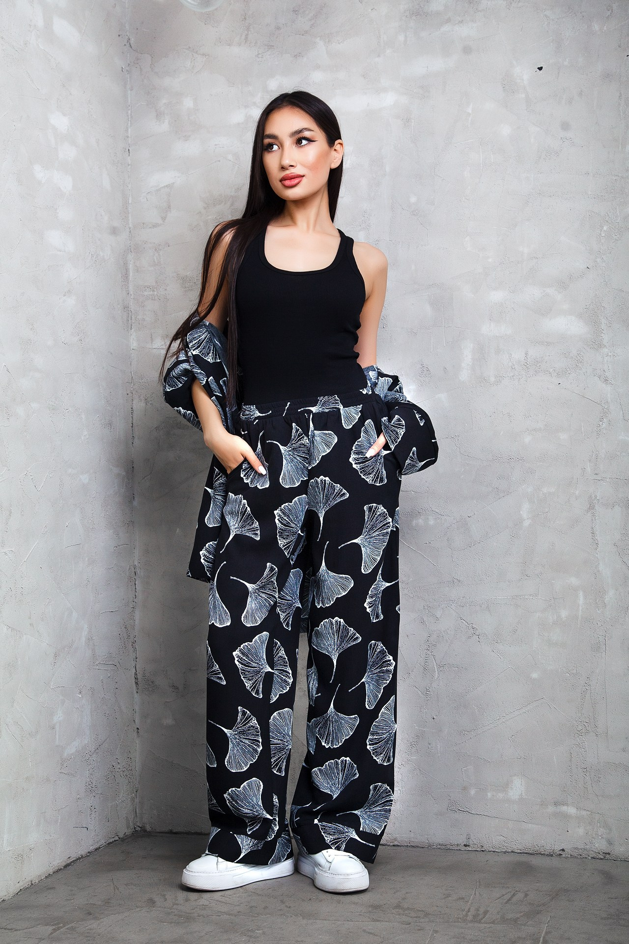 Реклама женской одежды. Натан Супервайзер по Продакшену