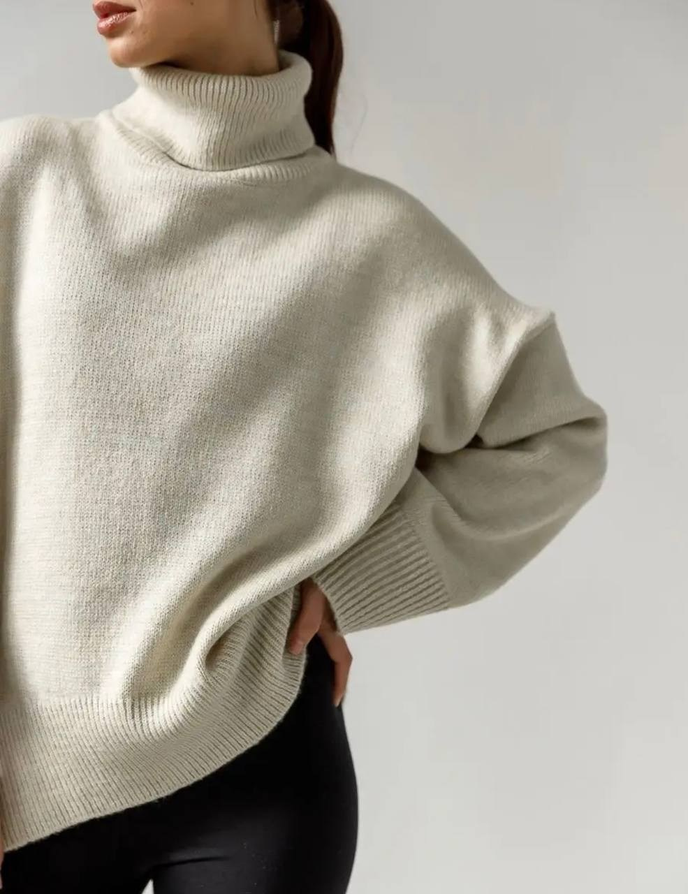 Для девушек брюки и кофты. Фотограф Александра Сыщенко