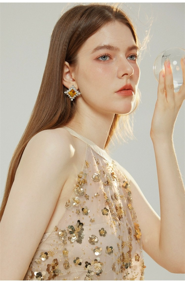 Sophia S. Modeling agency TM MODELS