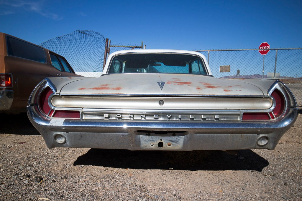 Ретро- авторазборка, США, 2013. Фотограф Василий Буланов