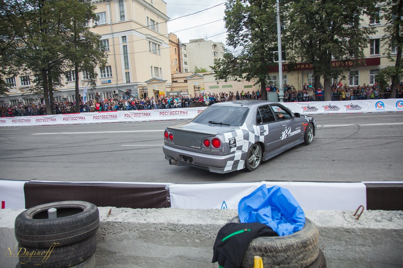 Nissan Nissmo Drive. Профессиональный фотограф Дугинов Николай | Екатеринбург