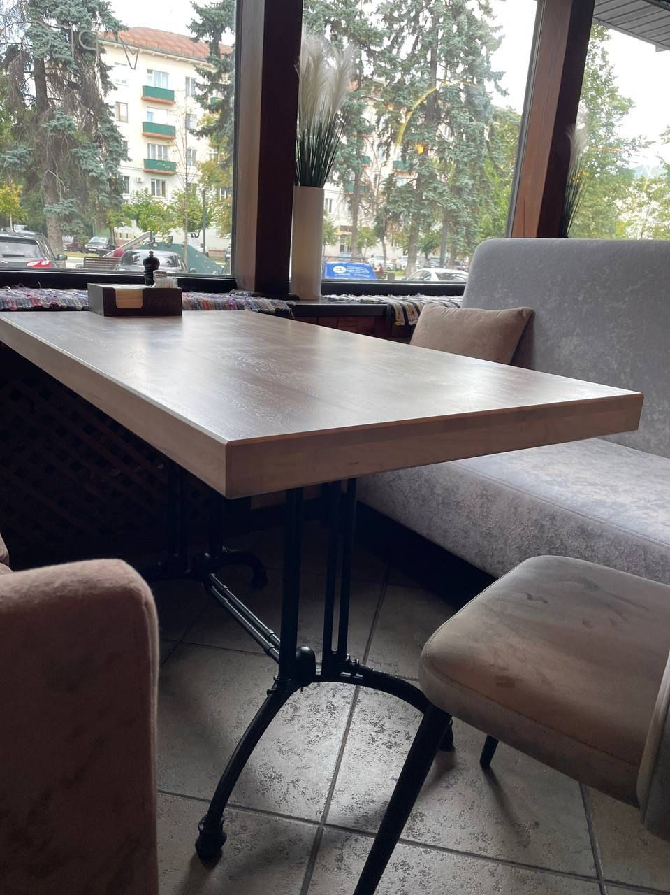 Обеденные столы. Столярное производство Камыши-Хвощи