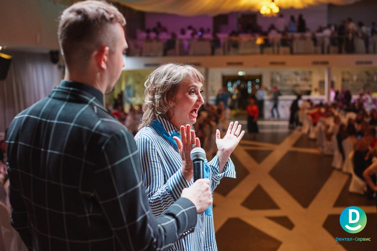 Новогодний корпоративный репортаж Дентал Сервис. Репортажный и женский фотограф в Новосибирске