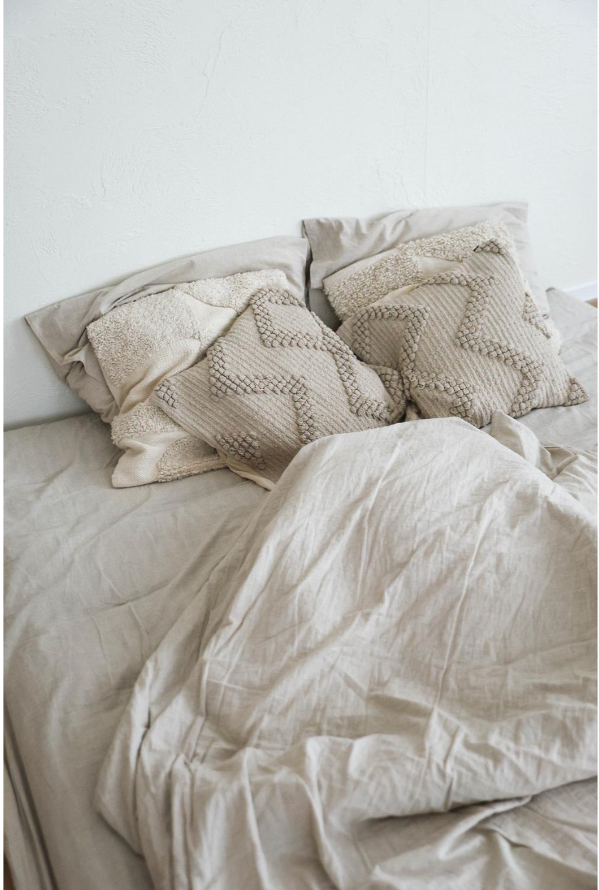 В будни 1 час 2800 руб/час, от двух часов 2600 руб/час; в выходные 1 час 3000 руб/час, от двух часов 2800 руб/час. Москва, улица Талалихина 41с14