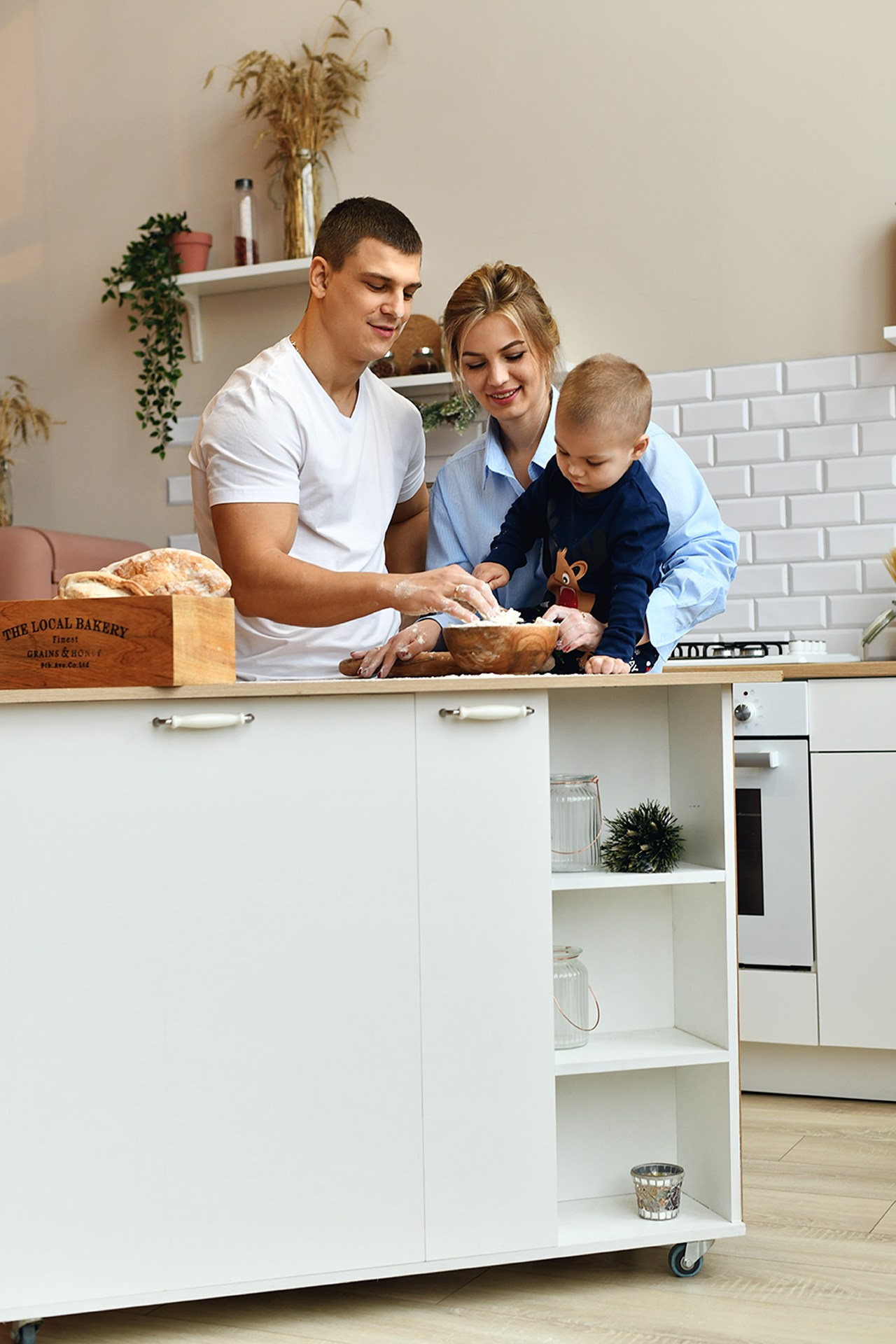 Уютное утро одной красивой семьи. Студия Фотомания. Портретный и контент фотограф в Воронеже Елена Николайчик