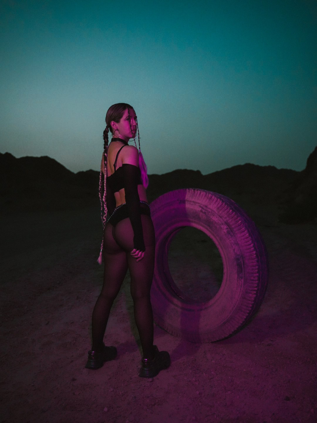 Персональная съемка в пустыне/ Tamar Desert Artpiece, Israel. Фотограф Полина Гольдис