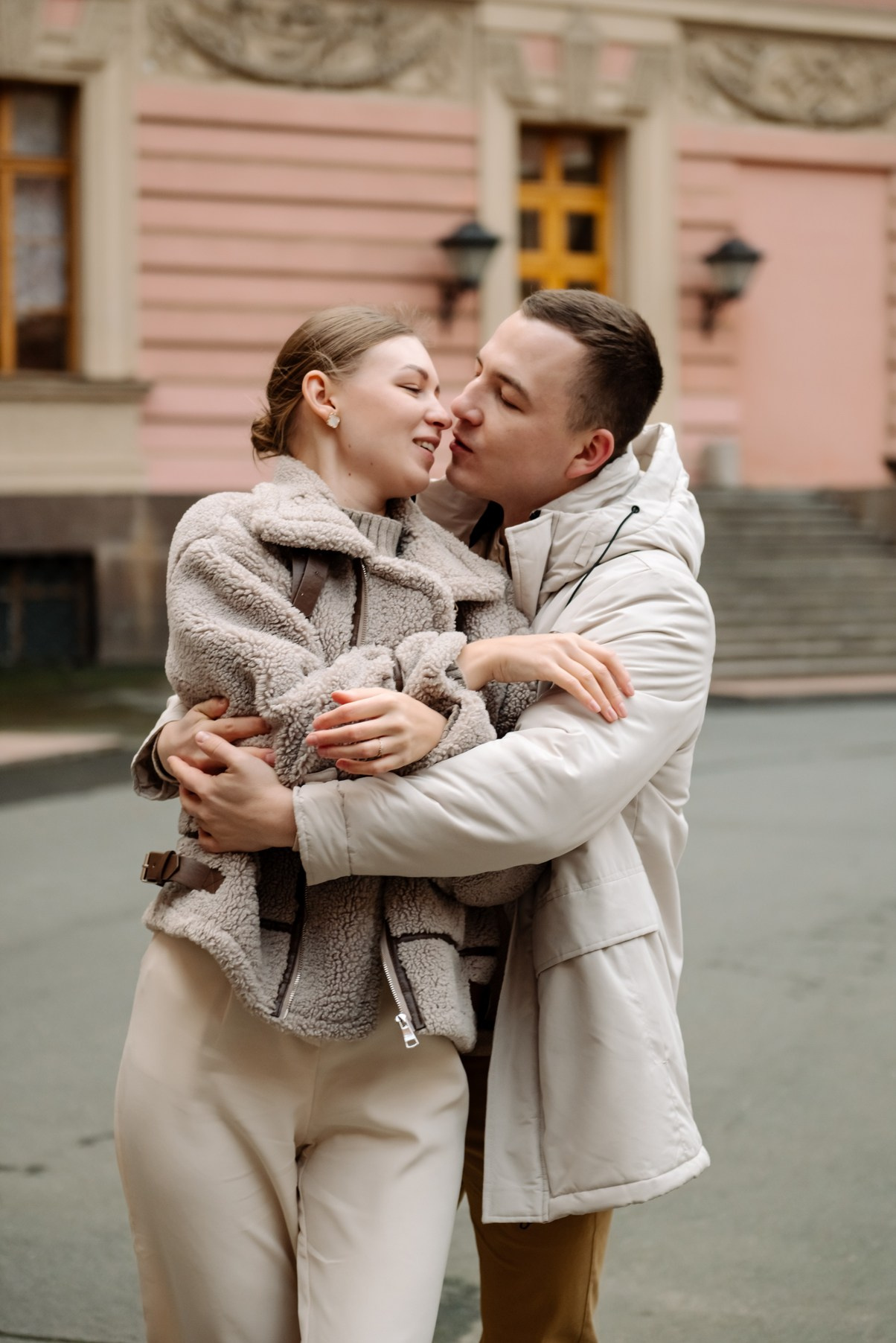 Осенняя фотосессия с парнем в Питере в центре города. Свадебный и сеейный фотограф в Санкт-Петербурге Елена Худякова