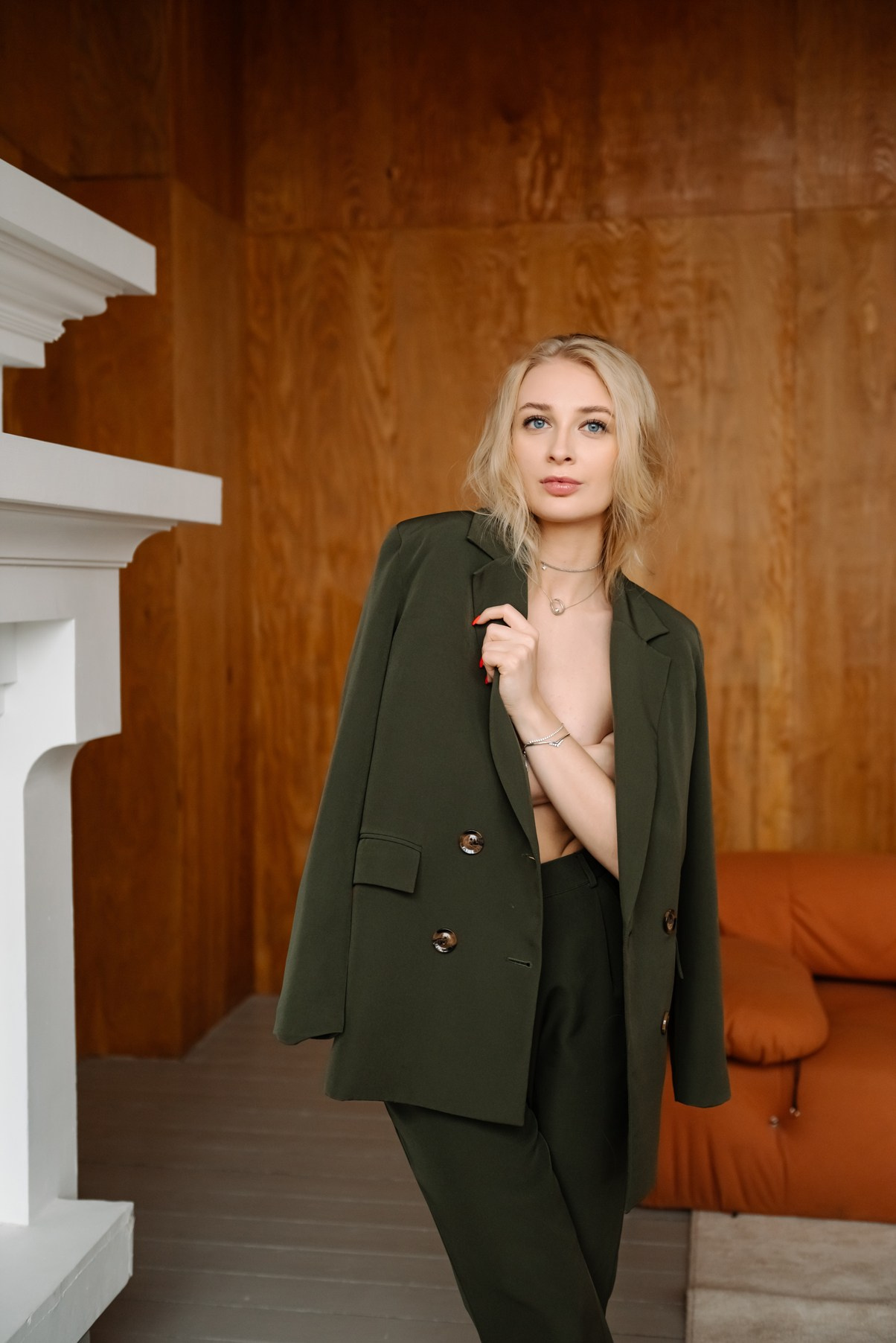 Индивидуальная. Деловой образ с цветами. Свадебный и сеейный фотограф в Санкт-Петербурге Елена Худякова