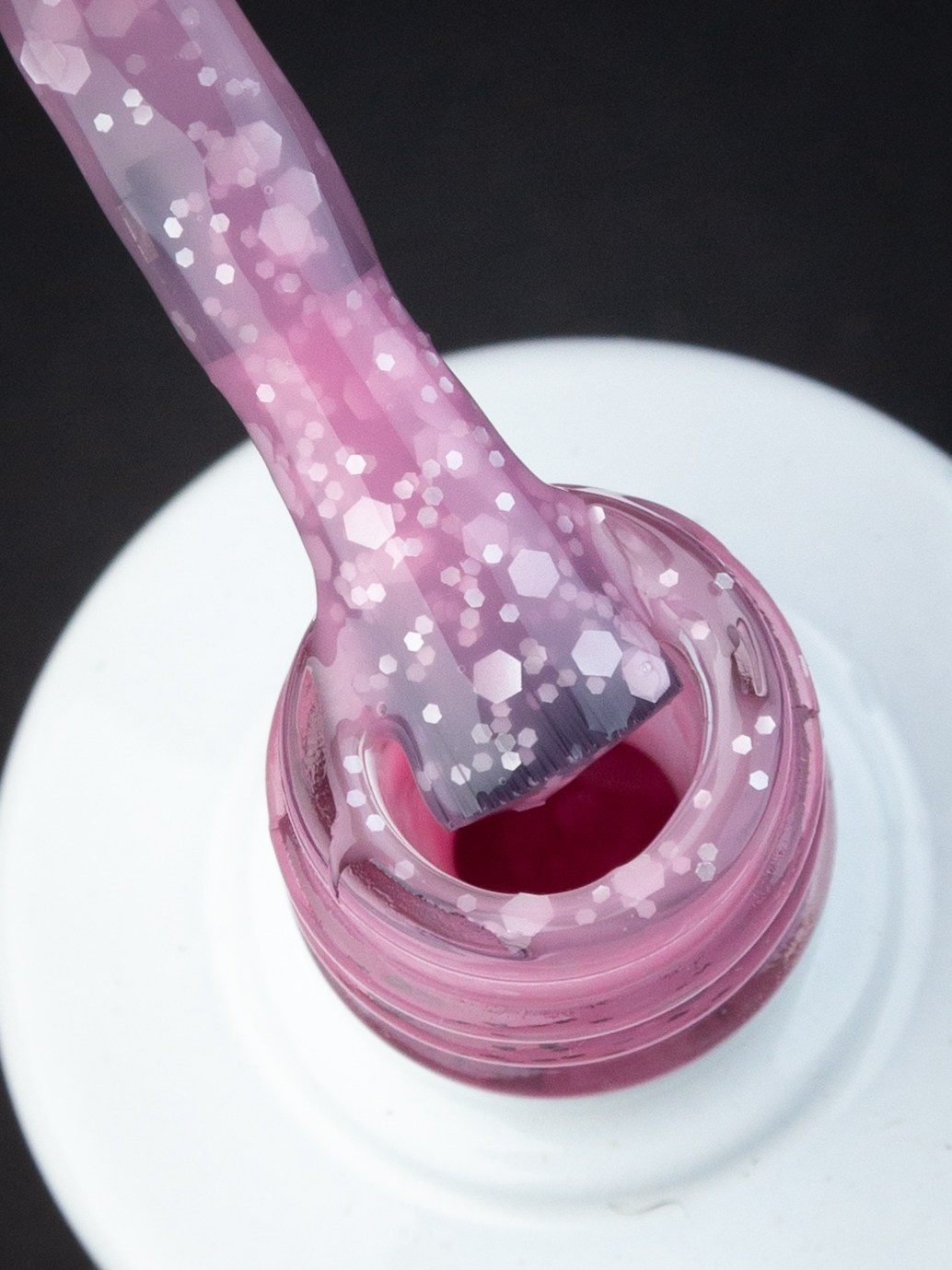 Kira на чёрном. Александр Стряпунин — предметный фотограф в Улан-Удэ