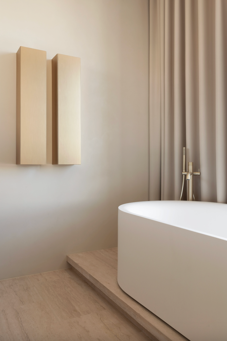 SYMPHONY 34 / 132 м². Inside Form — студия, где проект начинается не с стен, а с человека. Индивидуальный подход, живой стиль