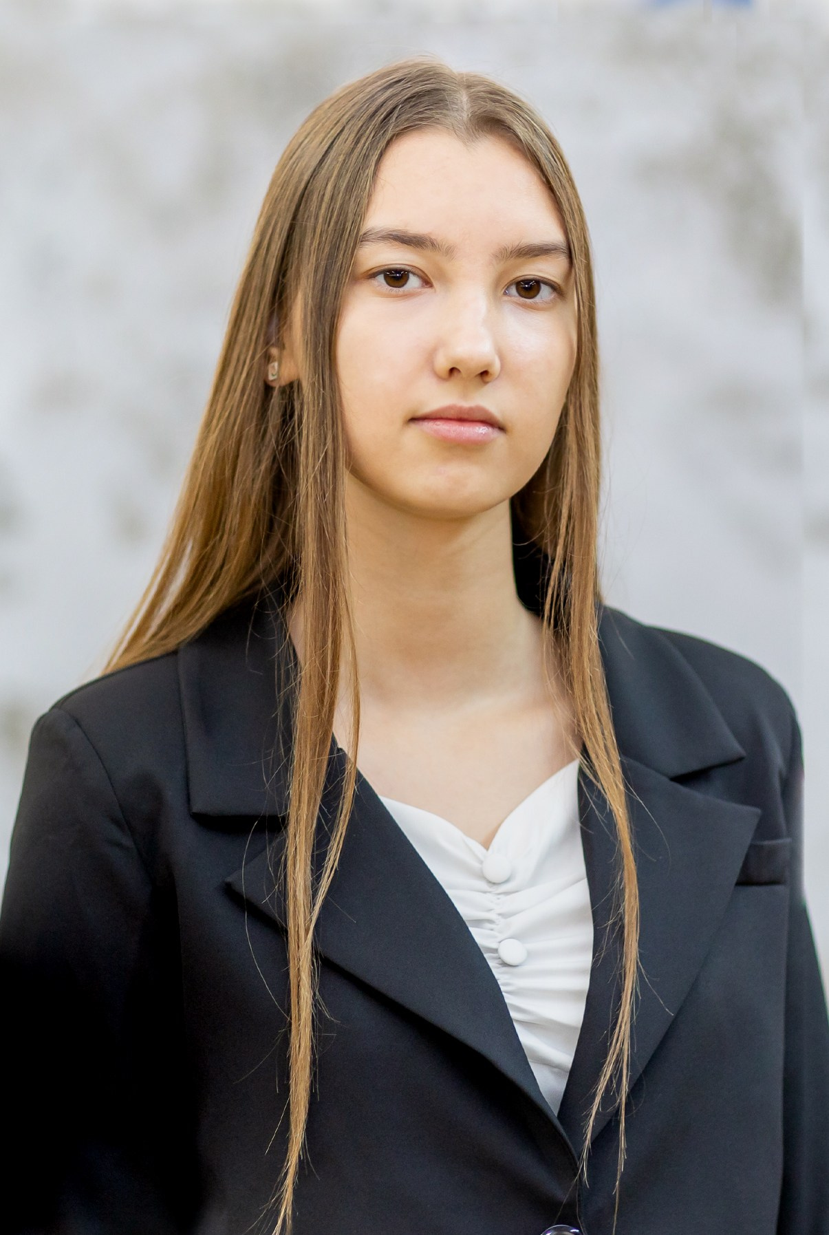 9,11 классы ТРИО 2650р, 2900. Фотограф Алёна Финашова