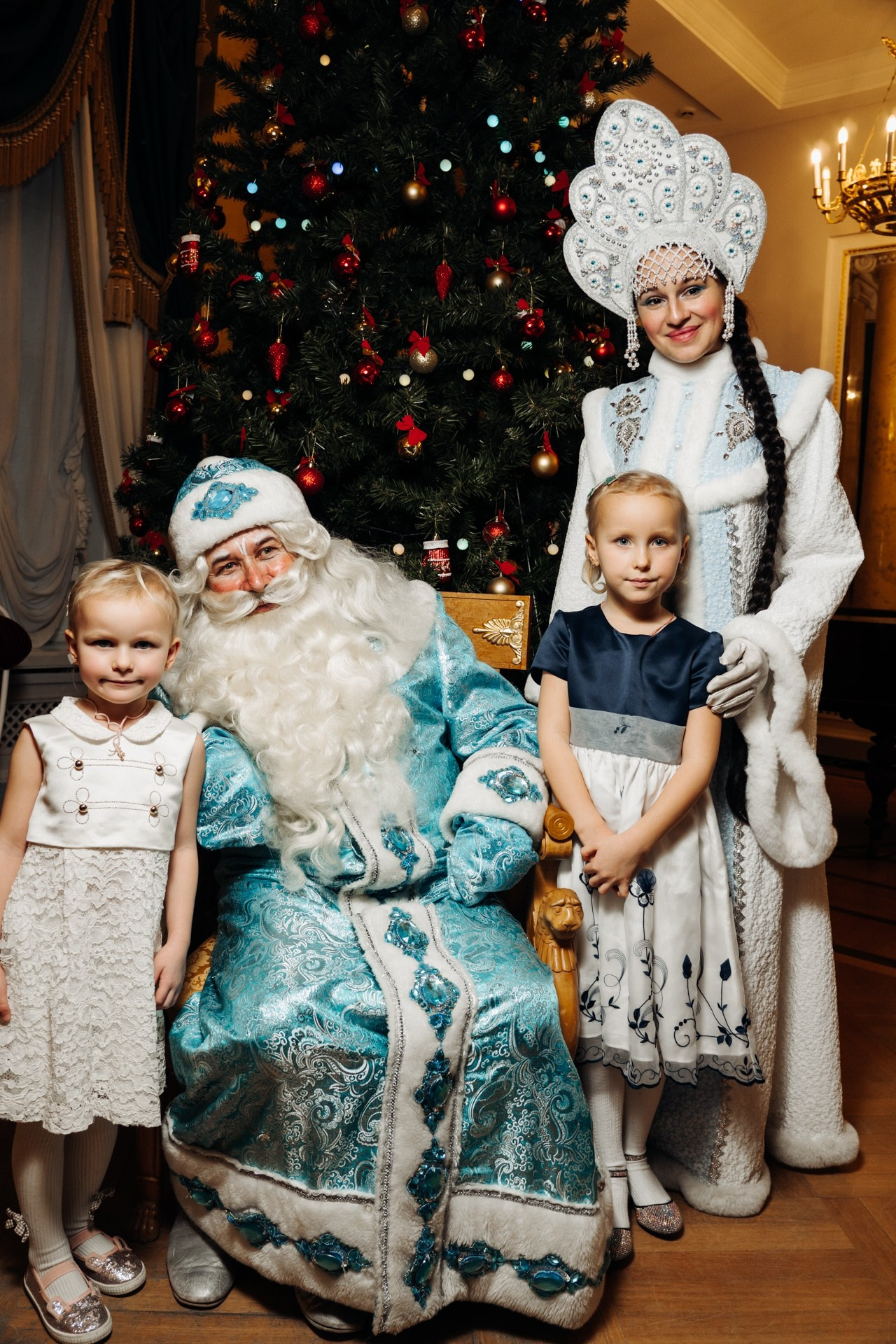 Дети | Новогодняя елка. Репортажный фотограф Санкт-Петербург