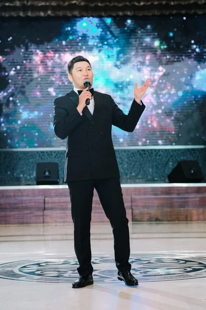 ФОТОГАЛЕРЕЯ. Официальный сайт шоумена Дархана Жусупова