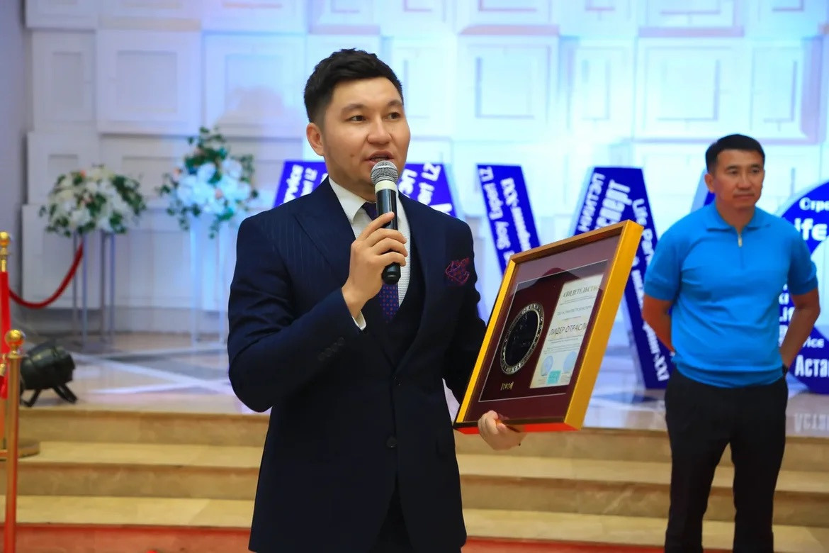 ФОТОГАЛЕРЕЯ. Официальный сайт шоумена Дархана Жусупова