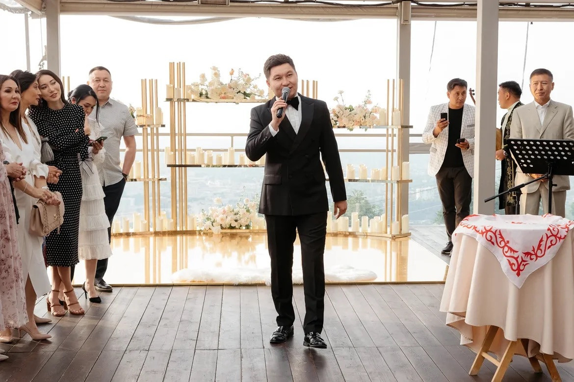 ФОТОГАЛЕРЕЯ. Официальный сайт шоумена Дархана Жусупова