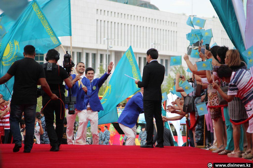 ФОТОГАЛЕРЕЯ. Официальный сайт шоумена Дархана Жусупова