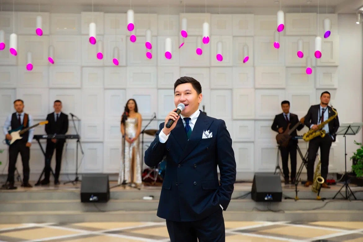 ФОТОГАЛЕРЕЯ. Официальный сайт шоумена Дархана Жусупова