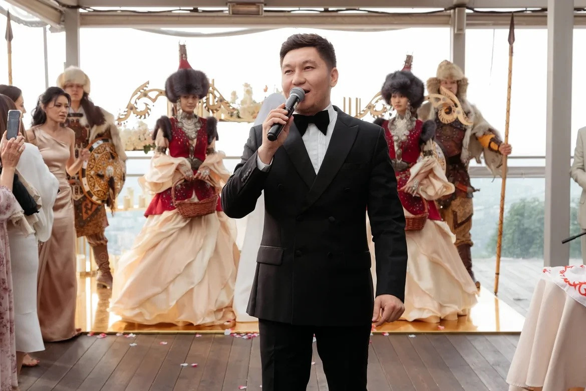 ФОТОГАЛЕРЕЯ. Официальный сайт шоумена Дархана Жусупова