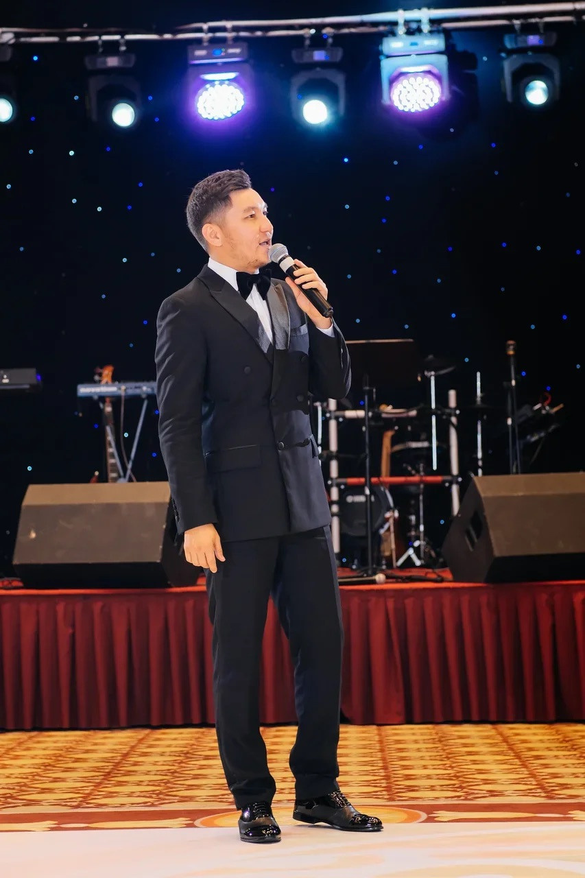 ФОТОГАЛЕРЕЯ. Официальный сайт шоумена Дархана Жусупова