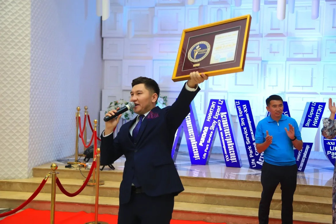 ФОТОГАЛЕРЕЯ. Официальный сайт шоумена Дархана Жусупова