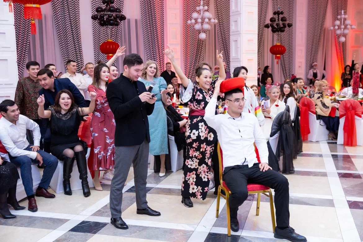 ФОТОГАЛЕРЕЯ. Официальный сайт шоумена Дархана Жусупова