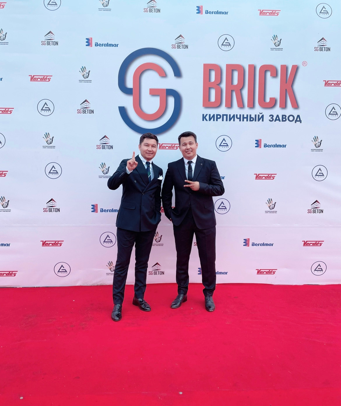 ФОТОГАЛЕРЕЯ. Официальный сайт шоумена Дархана Жусупова