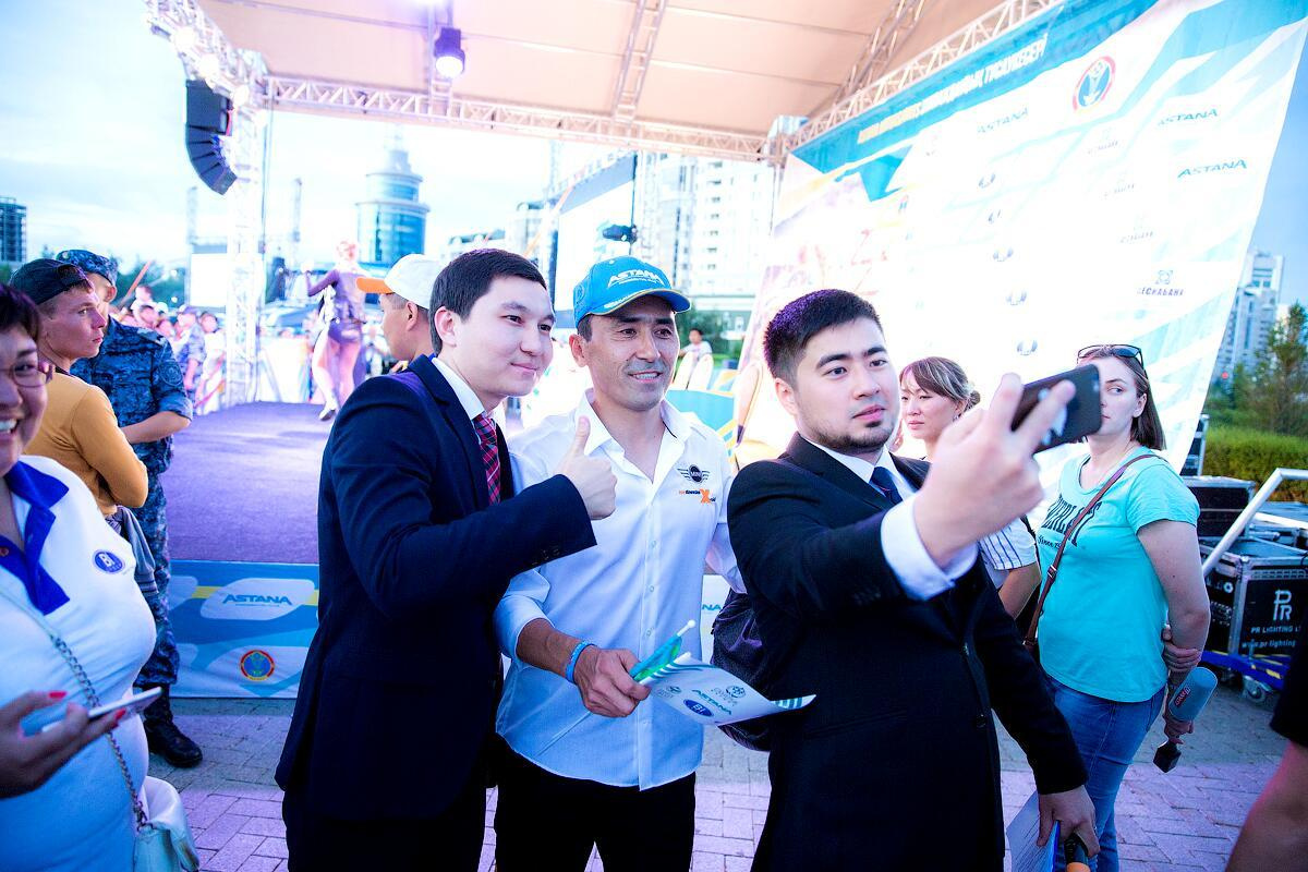 ФОТОГАЛЕРЕЯ. Официальный сайт шоумена Дархана Жусупова