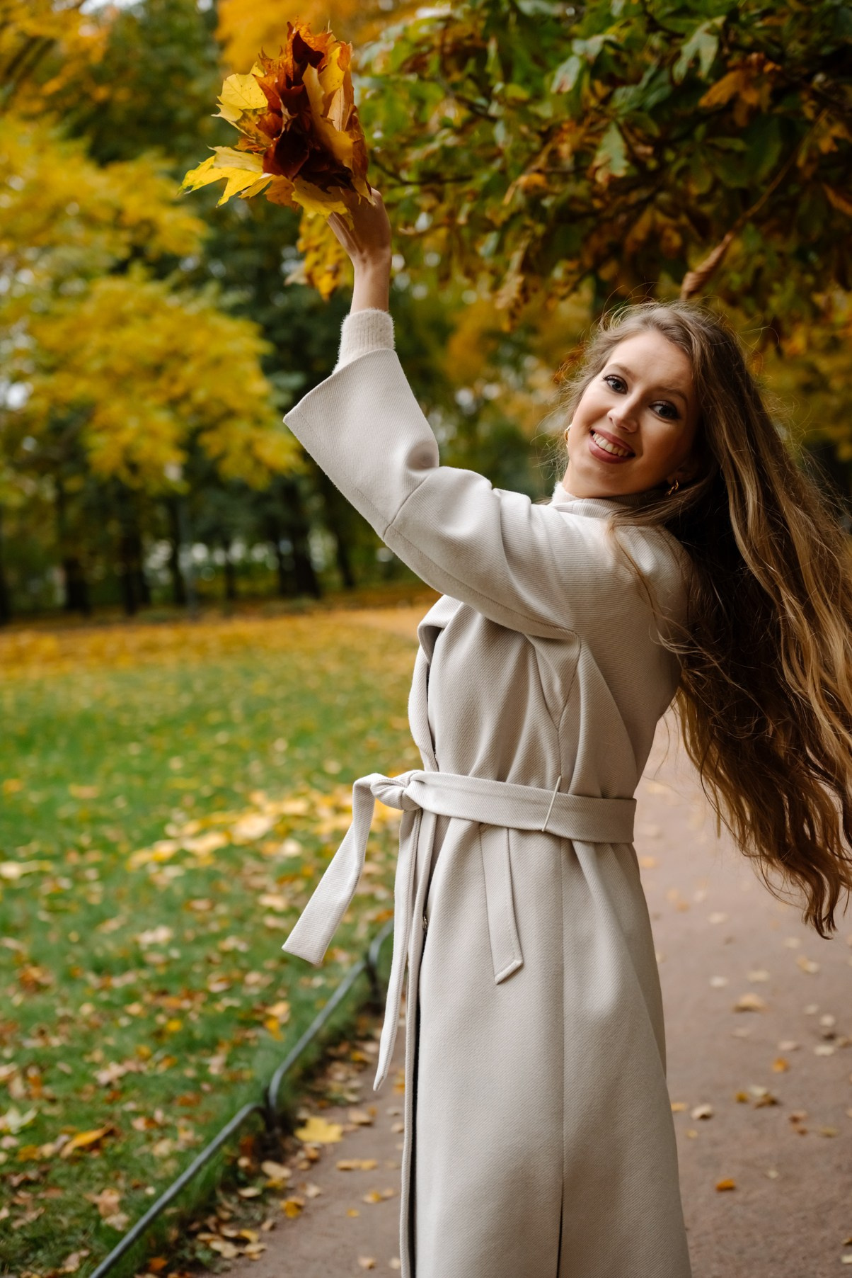 Осенняя фотосессия в Питере в Михайловском саду. Свадебный и сеейный фотограф в Санкт-Петербурге Елена Худякова