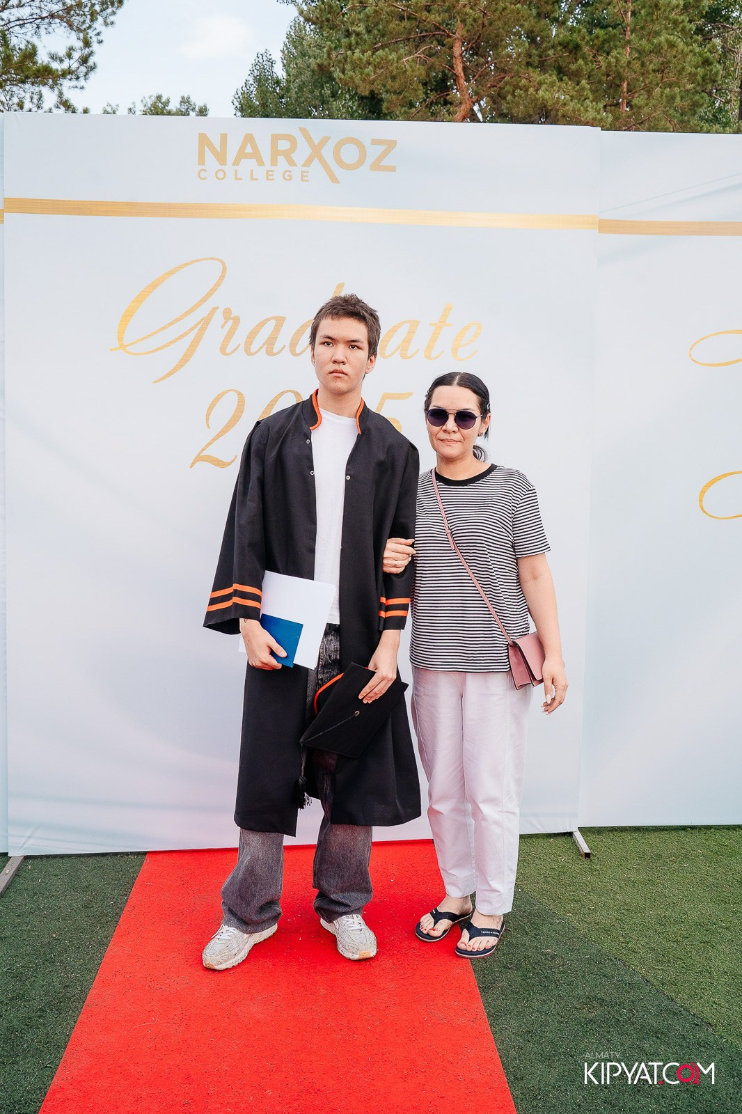 ВРУЧЕНИЕ ДИПЛОМОВ — НАРХОЗ КОЛЛЕДЖ. Part 1. КИПЯТКОМ АЛМАТЫ!